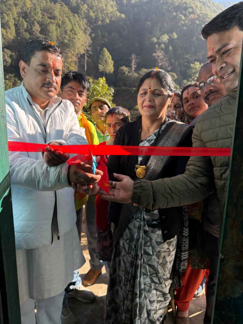 ओखलकांडा की सुरंग पहाड़ियों में गूँजी नई उम्मीद — महिलाओं की ‘बाजयल’ दुग्ध समिति का शुभारंभ